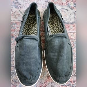 Sanuk Pair O Dice canvas slip ons size 10